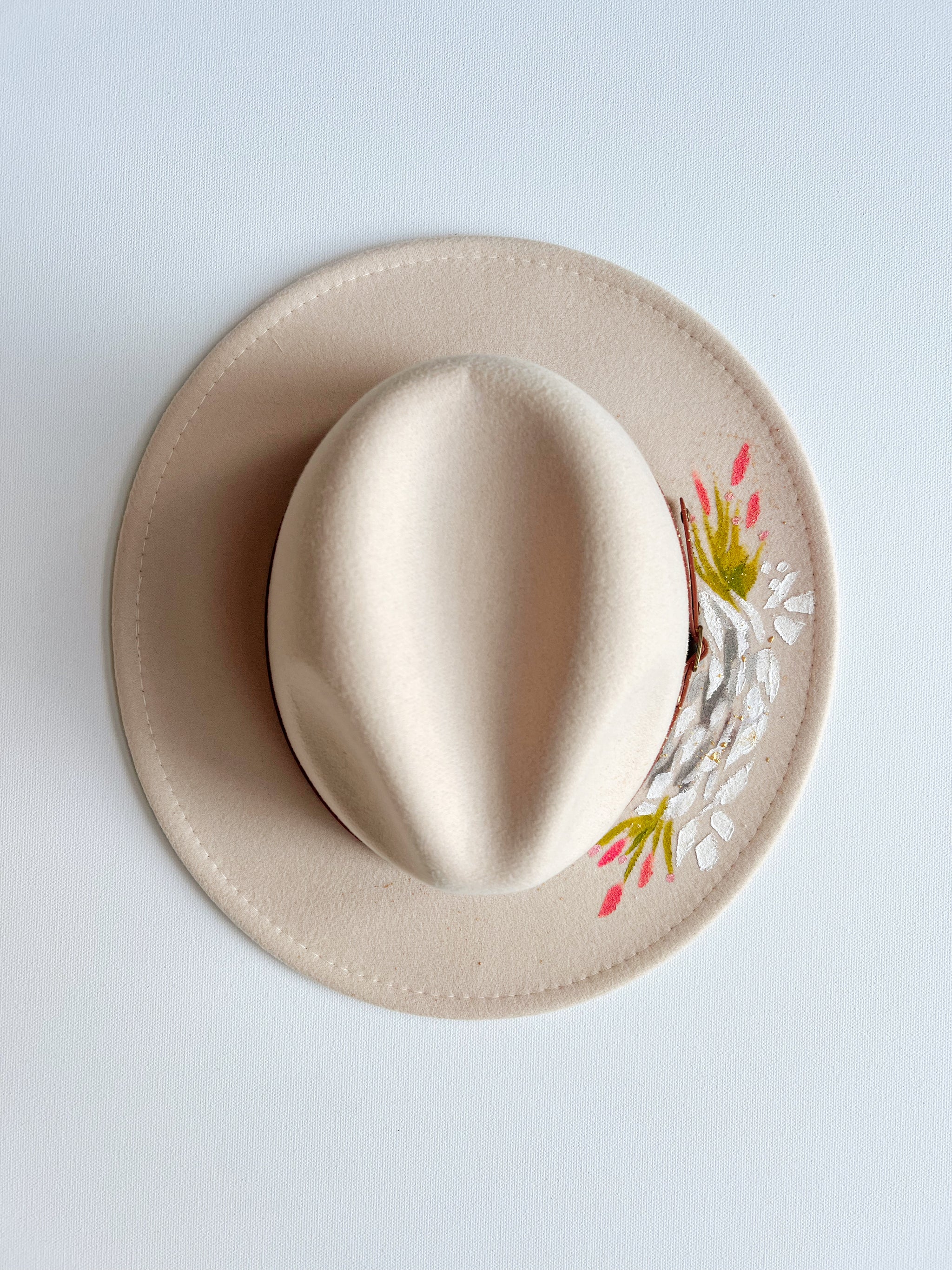 Hand Painted Fedora - Grey/Pink - Size Medium ? Creator: Hand Painted by me ? follow me on insta  main image 3